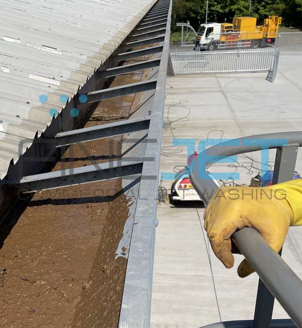 Commercial gutter clearance