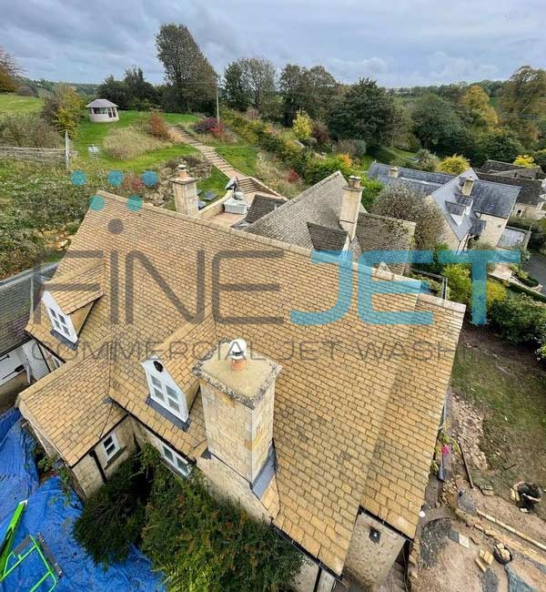 Cotswold slate roof cleaned on rural property in Naunton, Gloucestershire